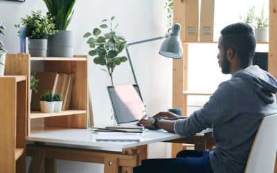 Télétravail : êtes-vous réellement plus heureux chez vous ou est-ce une illusion ?